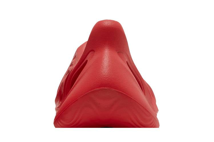 Yeezy Foam RNNR Vermillion