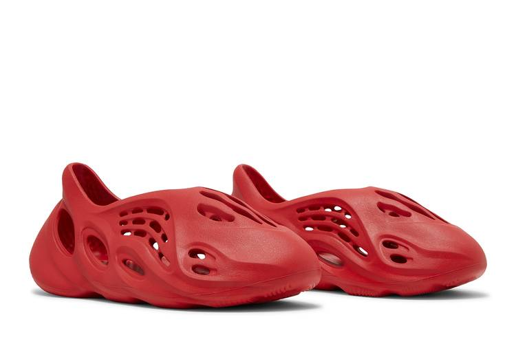 Yeezy Foam RNNR Vermillion
