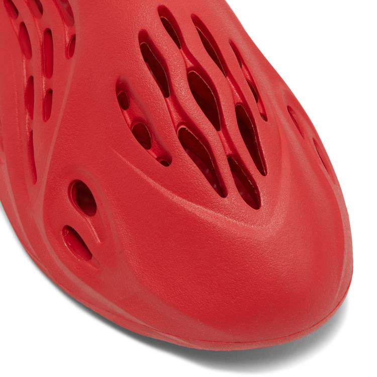 Yeezy Foam RNNR Vermillion