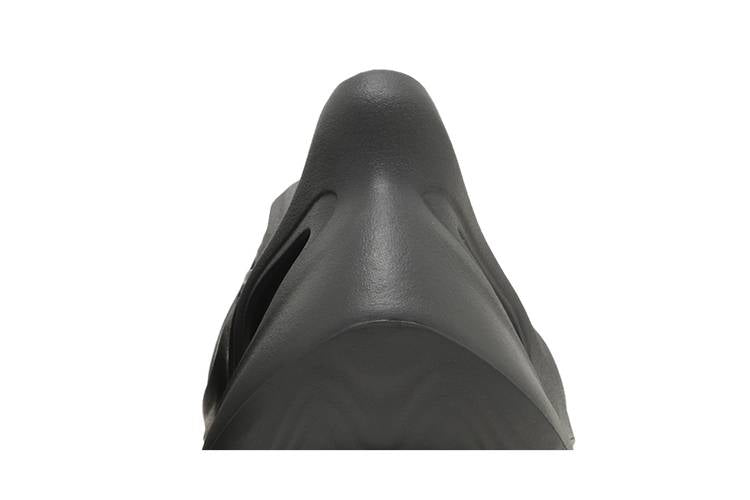 Yeezy Foam RNR Carbon