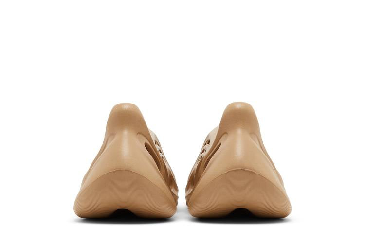 Yeezy Foam RNR Clay Taupe