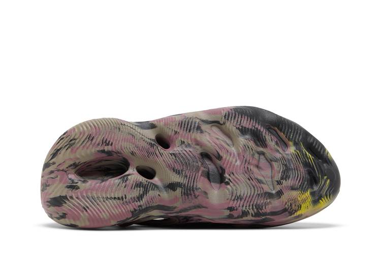 Yeezy Foam RNR MX Carbon