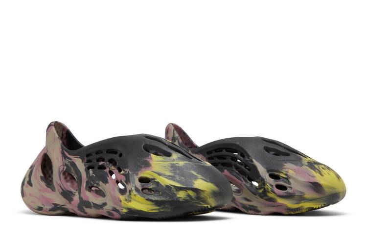 Yeezy Foam RNR MX Carbon