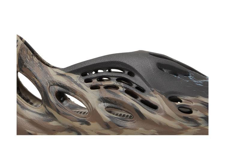 Yeezy Foam RNR MX Cinder