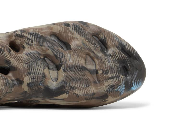 Yeezy Foam RNR MX Cinder