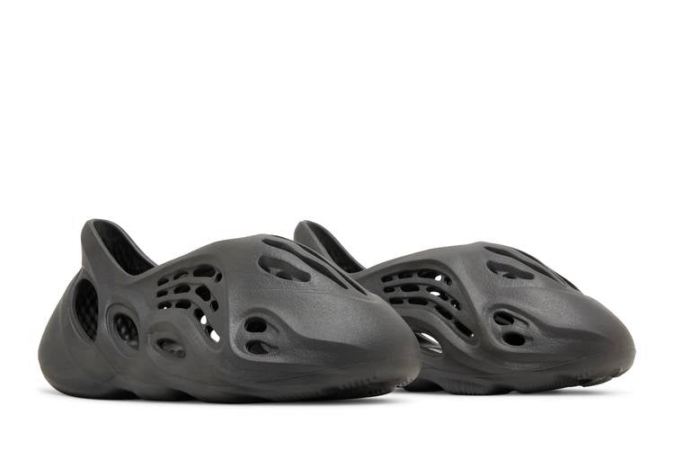 Yeezy Foam RNR Onyx (2022/2024)