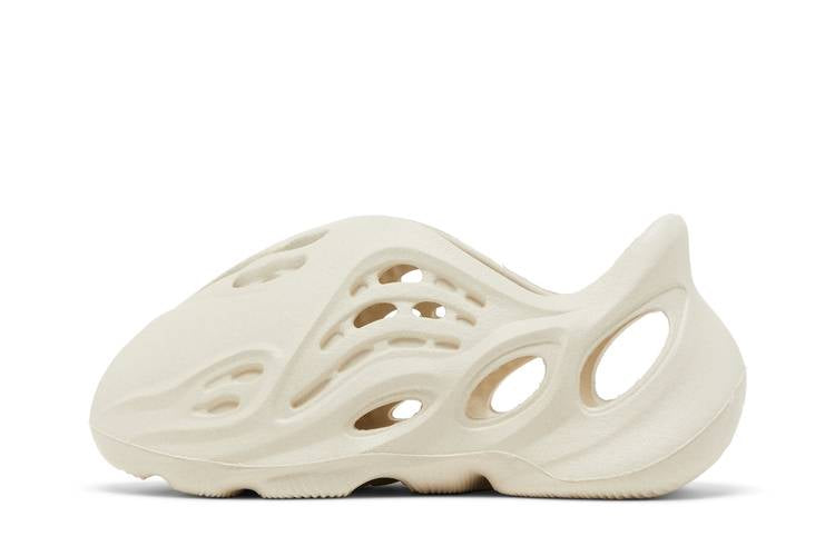 Yeezy Foam RNR Sand (Kids)