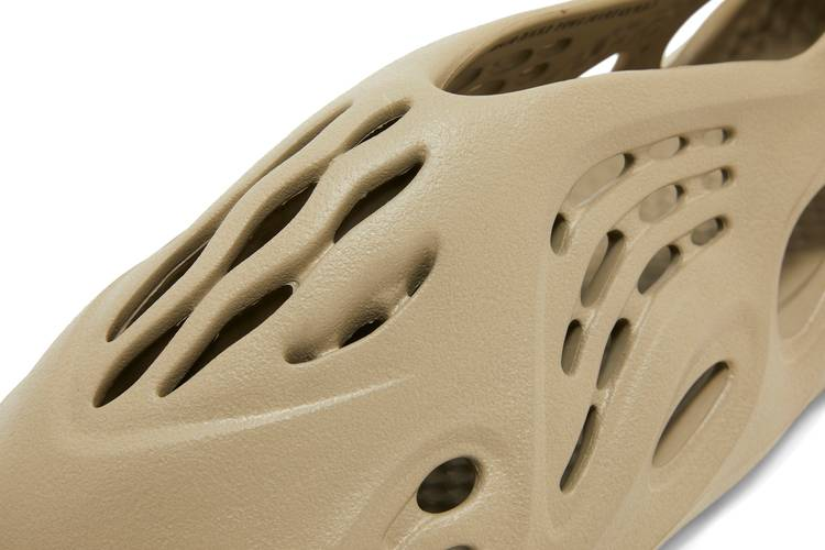 Yeezy Foam RNR Stone Salt