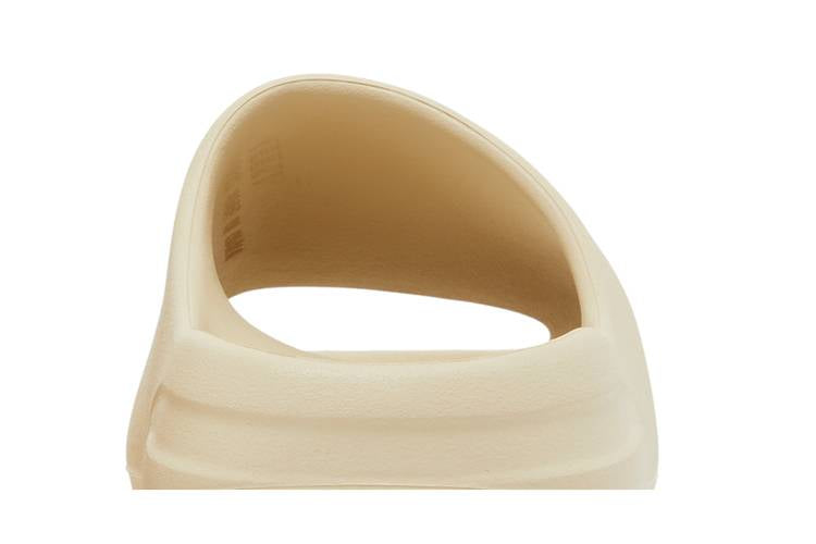 Yeezy Slide Bone (2022/2023 Restock)