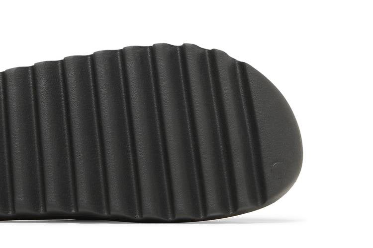 Yeezy Slide Onyx (2022/2023)