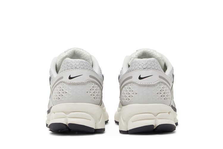 Zoom Vomero 5 Photon Dust Metallic Silver (Women's)