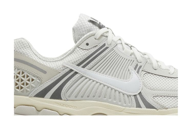 Zoom Vomero 5 Platinum Tint