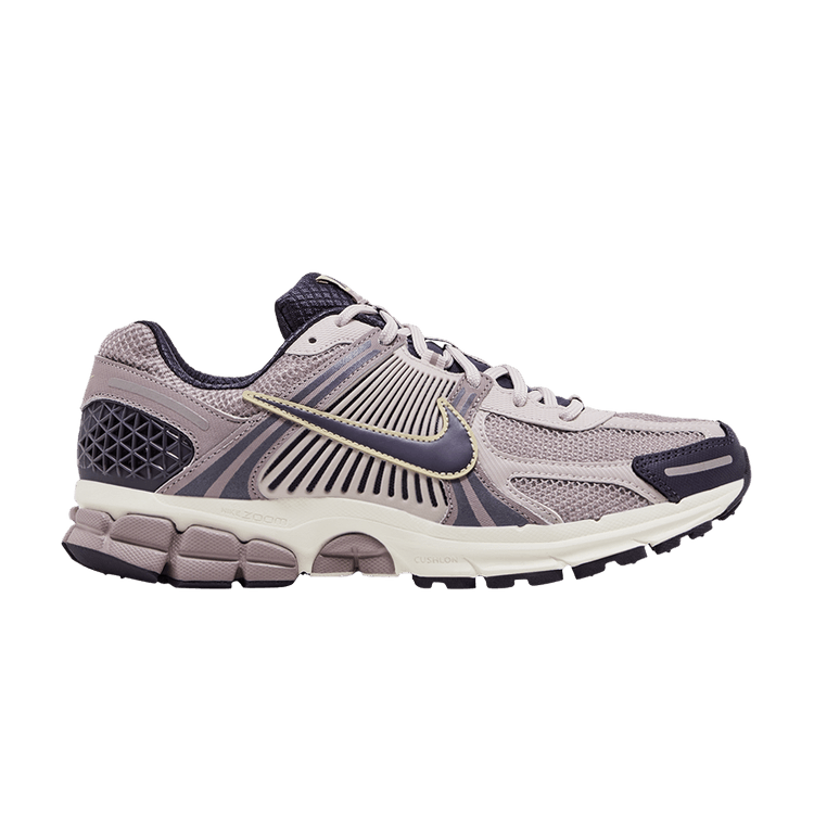 Zoom Vomero 5 Platinum Violet