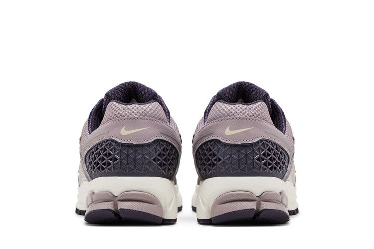 Zoom Vomero 5 Platinum Violet