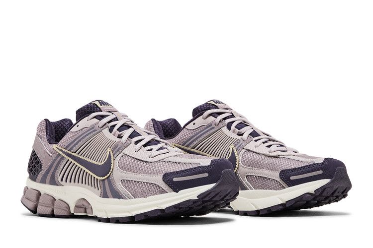 Zoom Vomero 5 Platinum Violet