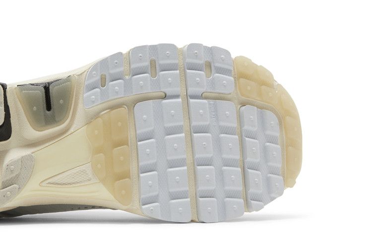 Zoom Vomero 5 Supersonic Light Bone Black